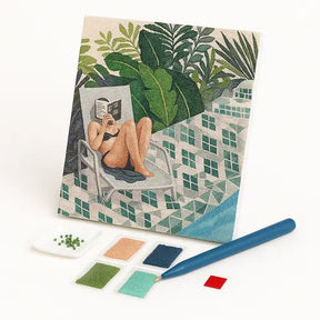 Kit de Pintura com Diamantes - Mulher Relaxando ao Sol